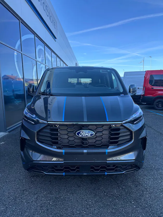 Ford Tourneo Custom 320 L1 2.0 EcoBlue 170 Sport 4x4