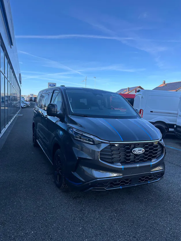 Ford Tourneo Custom 320 L1 2.0 EcoBlue 170 Sport 4x4