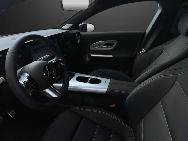 Mercedes-Benz CLA 220 Mild-Hybrid