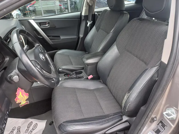 Toyota Auris 1.6 Sol