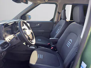 Ford Tourneo Courier 1.0 EcoBoost Active Automat