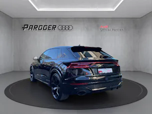 Audi RSQ8 quattro