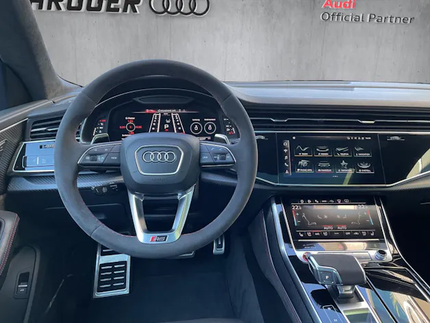 Audi RSQ8 quattro
