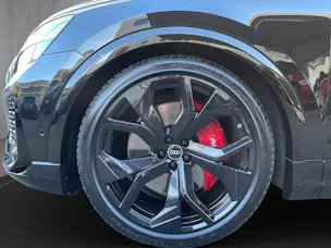 Audi RSQ8 quattro