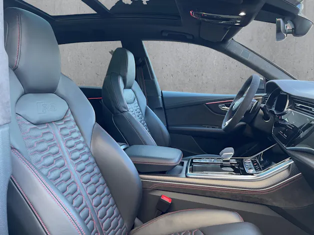 Audi RSQ8 quattro