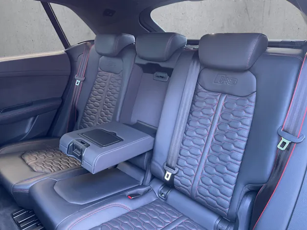 Audi RSQ8 quattro
