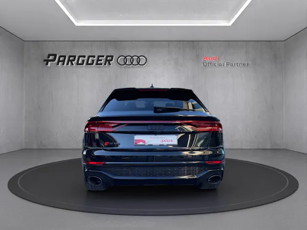 Audi RSQ8 quattro