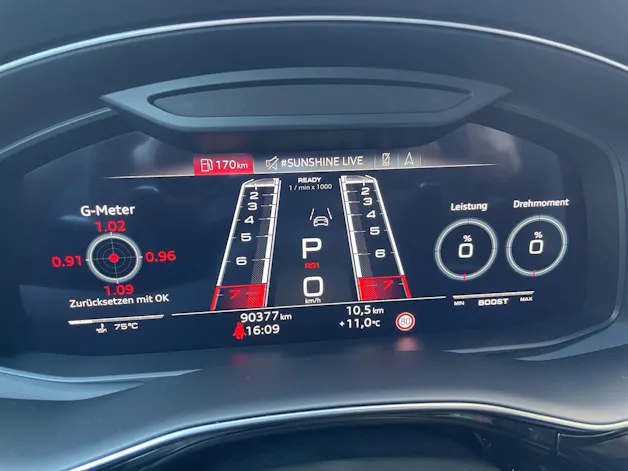 Audi RSQ8 quattro