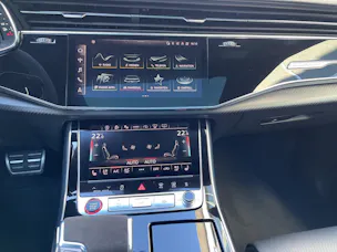 Audi RSQ8 quattro