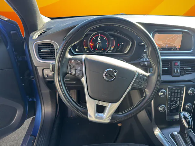 Volvo V40 D2 R-Design Geartronic