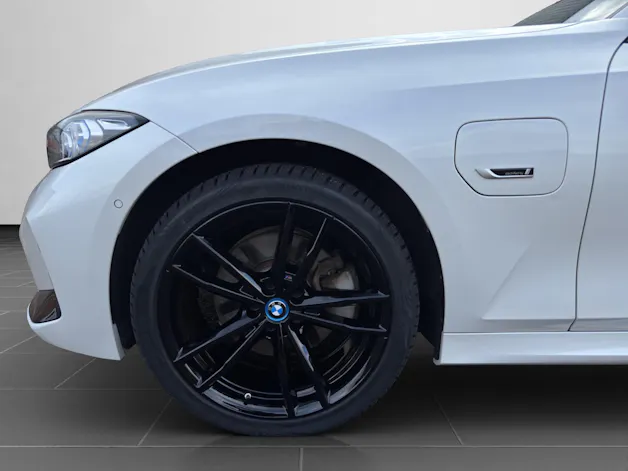 BMW 320e M-Sport Touring