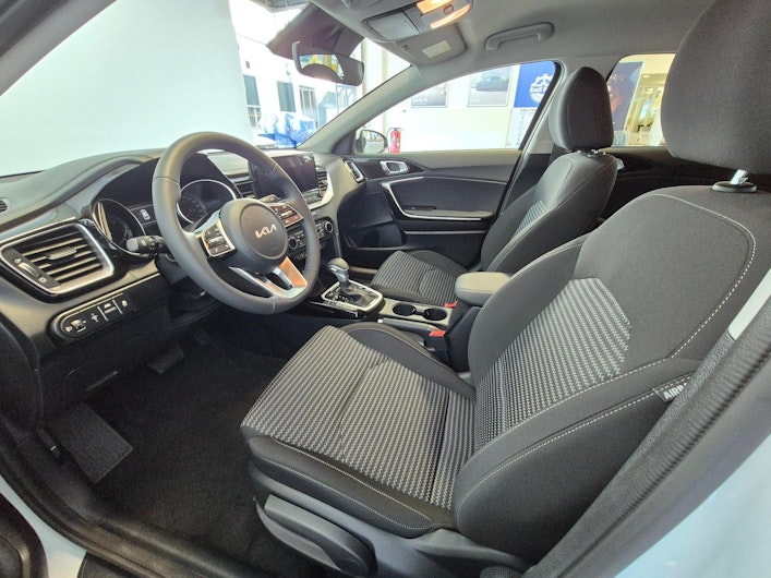 image du véhicule KIA CEED