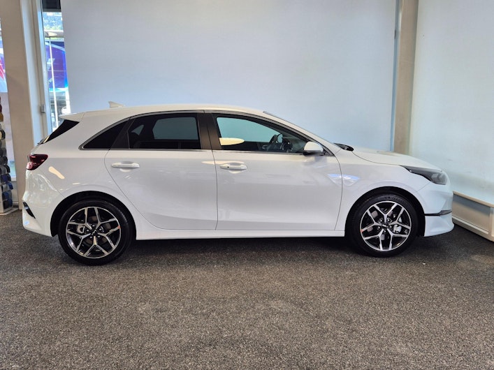 image du véhicule KIA CEED