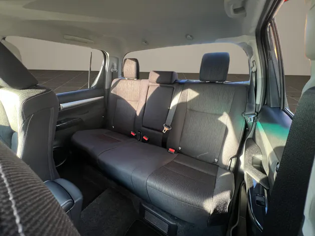 Toyota Hilux Double Cab.-Pick-up 2.8 D-4D MHEV 204 Style