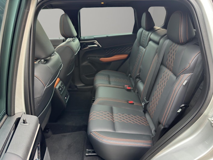 image du véhicule MITSUBISHI OUTLANDER