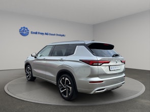 Fahrzeugbild MITSUBISHI Outlander 2.0 MIVEC Diamond CVT