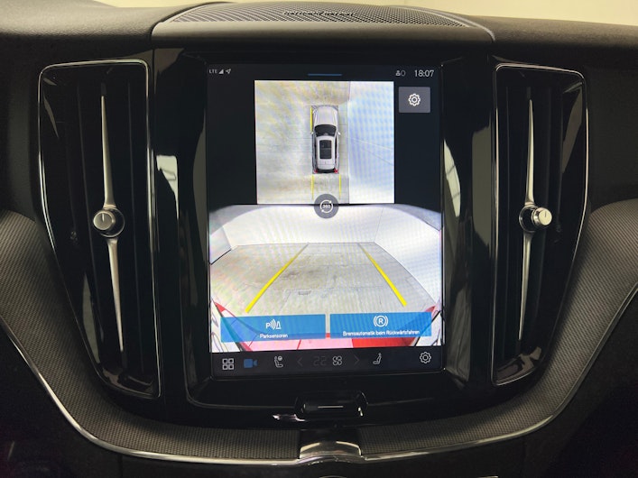 immagine del veicolo VOLVO XC60