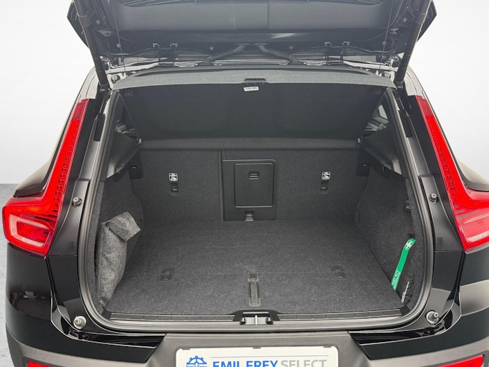 immagine del veicolo VOLVO XC40