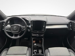 immagine del veicolo VOLVO XC40 2.0 B3 MH Plus Dark