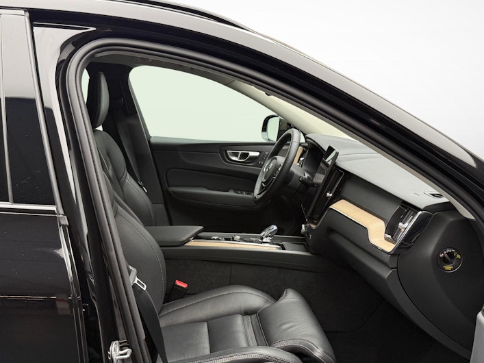 immagine del veicolo VOLVO XC60