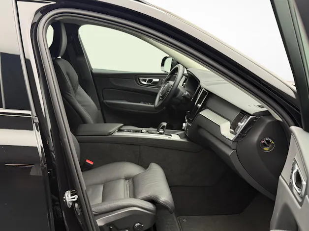 Volvo XC60 2.0 B5 MH Plus Dark AWD