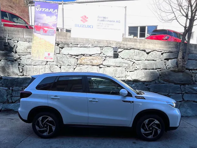 Suzuki Vitara 1.4 T Sakura Top Hybrid 4x4