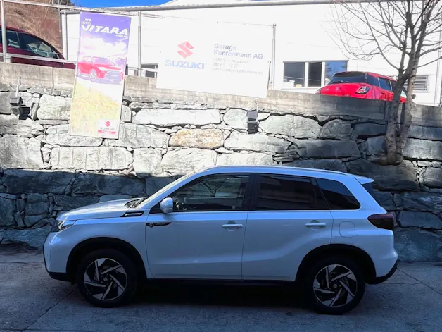 Suzuki Vitara 1.4 T Sakura Top Hybrid 4x4
