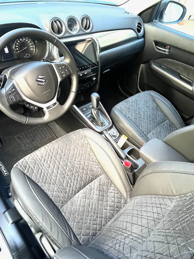 Suzuki Vitara 1.4 T Sakura Top Hybrid 4x4