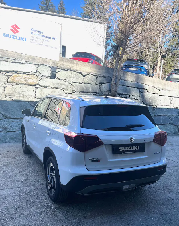 Suzuki Vitara 1.4 T Sakura Top Hybrid 4x4