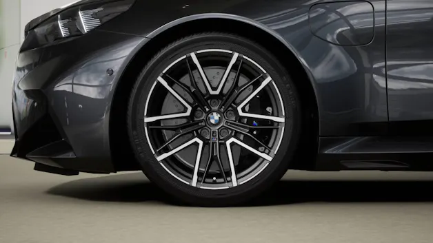 BMW M5 xDrive Touring