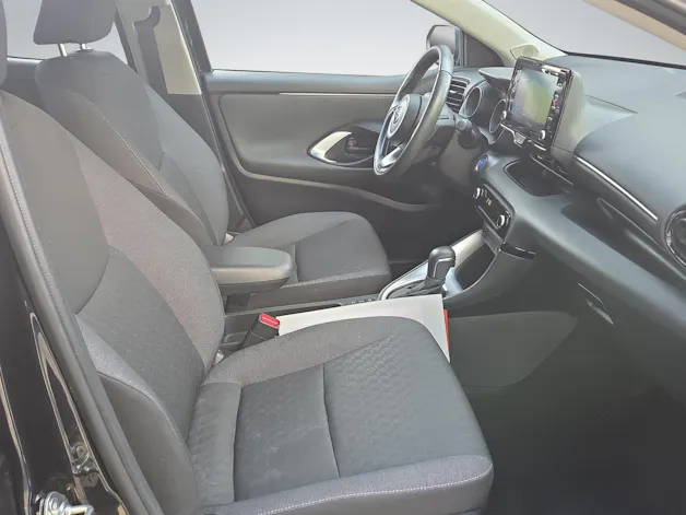 Toyota Yaris 1.5 VVT-i HSD Trend
