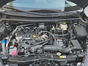 Toyota Yaris 1.5 VVT-i HSD Trend