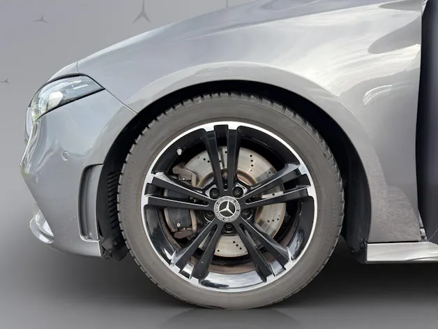 Mercedes-Benz A 250 AMG Line 4m