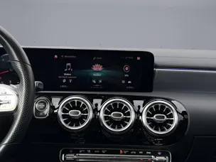 Mercedes-Benz A 250 AMG Line 4m
