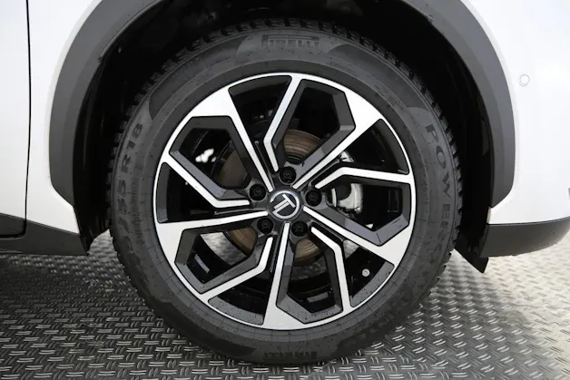 Lexus LBX 1.5 Hybrid Cool AWD