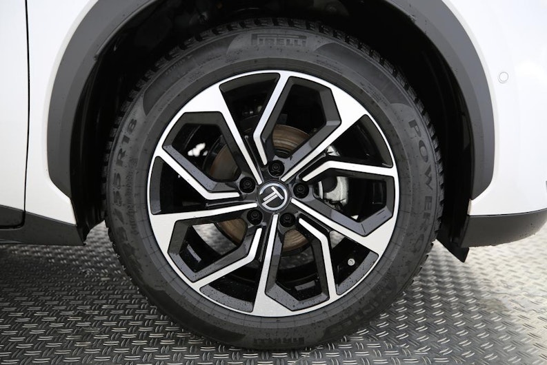 immagine del veicolo LEXUS LBX