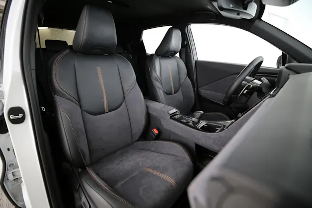 Lexus LBX 1.5 Hybrid Cool AWD