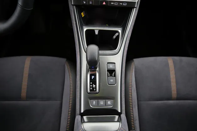 Lexus LBX 1.5 Hybrid Cool AWD