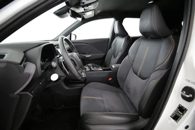 Lexus LBX 1.5 Hybrid Cool AWD