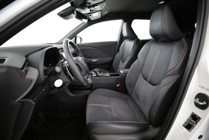 immagine del veicolo LEXUS LBX