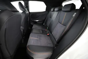 Lexus LBX 1.5 Hybrid Cool AWD