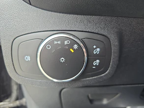 https://vehicle.imgix.net/4208358/9c08a0a0-45b1-468c-94c6-60a27a100b3d.jpg