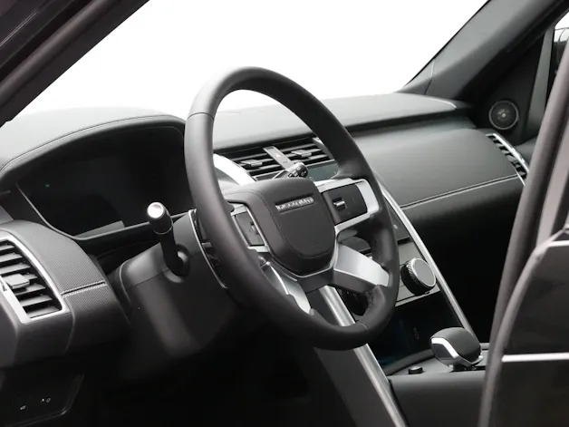 Land Rover Discovery 3.0 D I6 350 Dynamic HSE