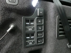 Fahrzeugbild LAND ROVER Discovery 3.0 D I6 350 Dynamic HSE