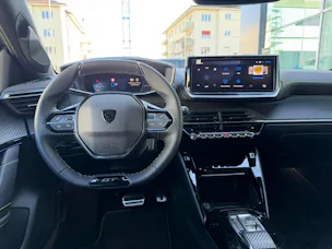 Peugeot 208 1.2 Hybrid 145 GT