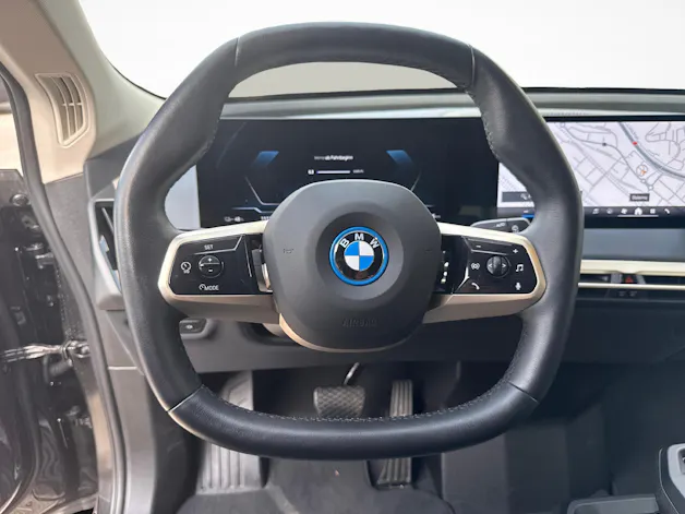 BMW iX xDrive40