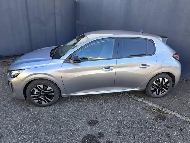 Peugeot 208 NEW 1.2 Hybrid Allure