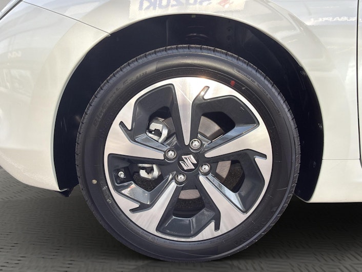 image du véhicule SUZUKI SWIFT