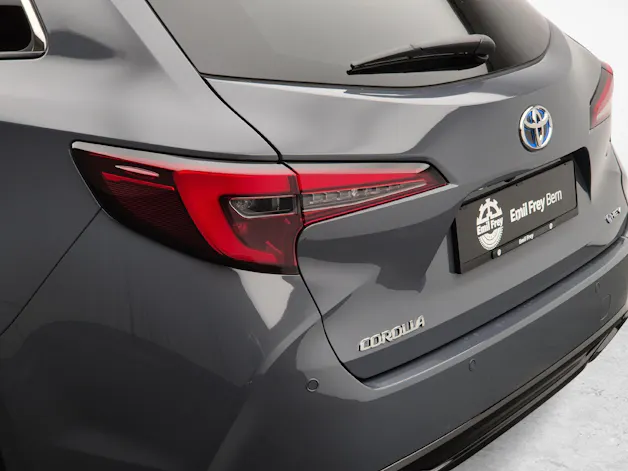 Toyota Corolla Touring Sports 2.0 HSD Swiss Edition 0.99% Leasing