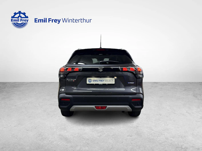 Fahrzeugbild SUZUKI S-CROSS